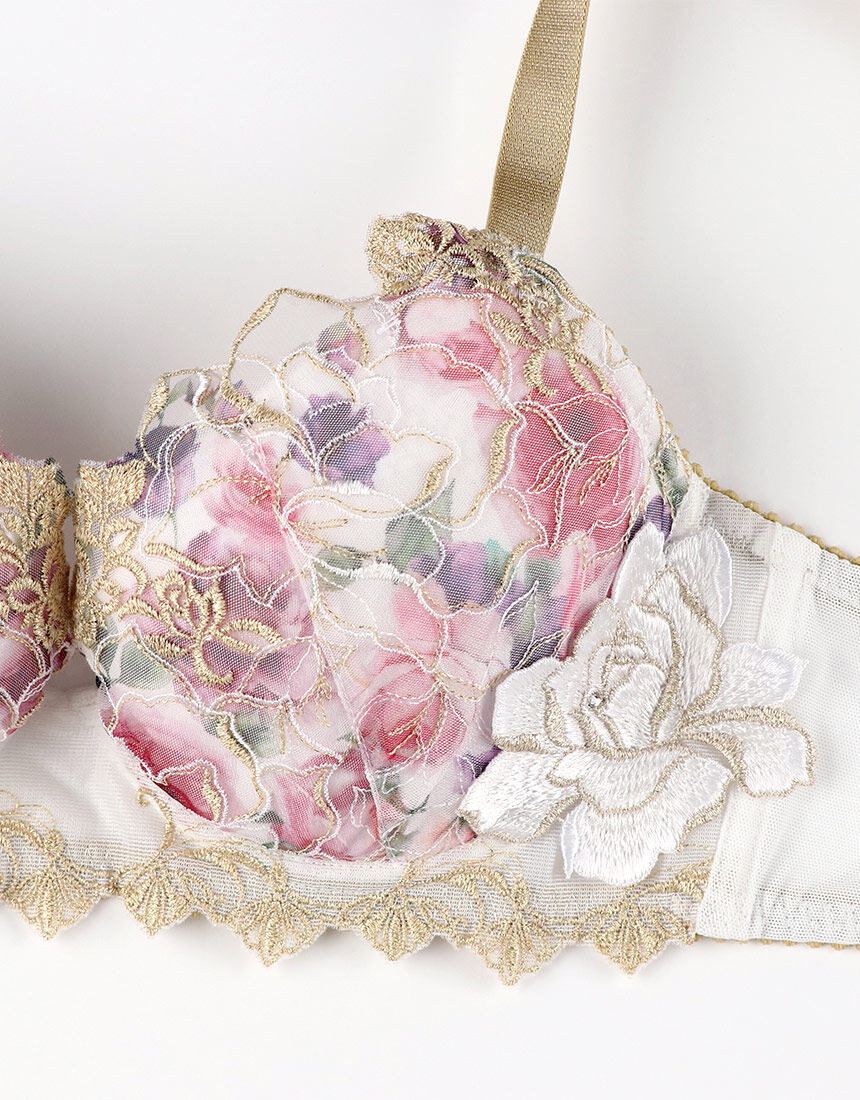 サルート しっかり盛れる×脇高ですっきり【Real Up Bra