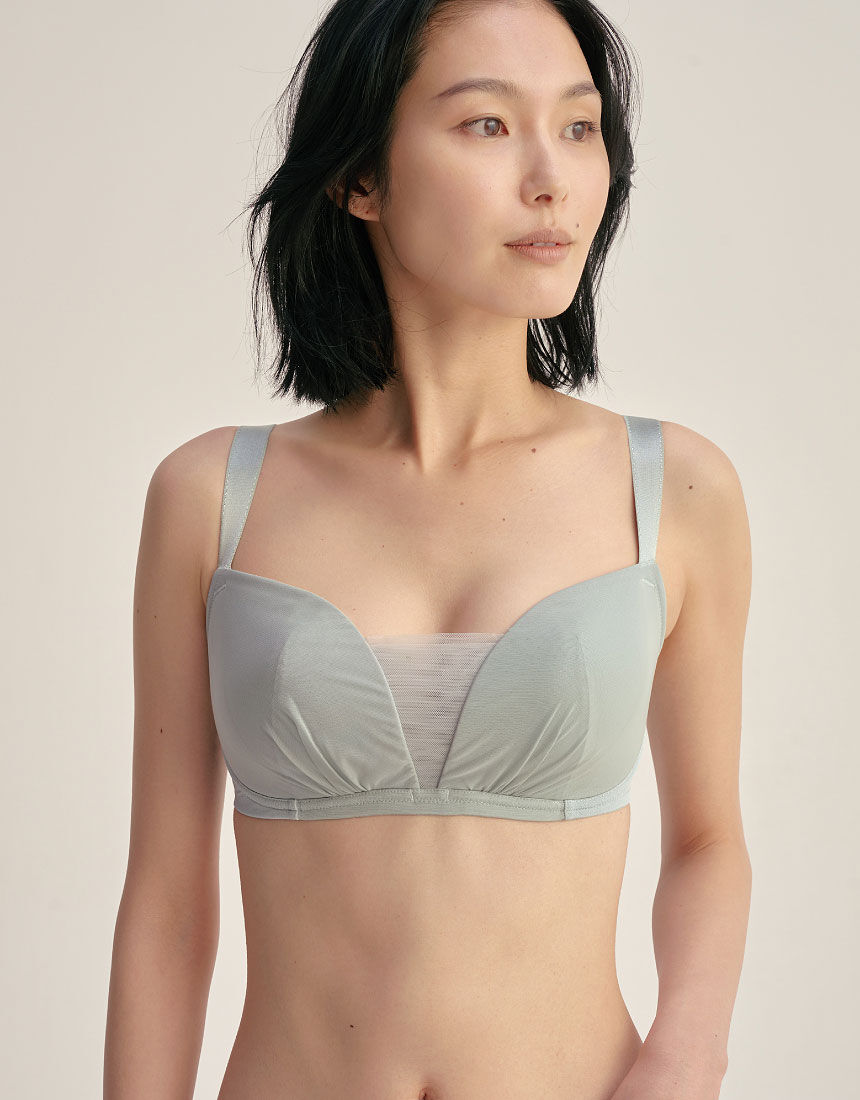 Yue やわらかく軽やかなつけごこち　アウターにひびきくいブラ ３／４カップブラ Yue L字ワイヤーを使用アウターにひびきにくいモールドブラ 3／4