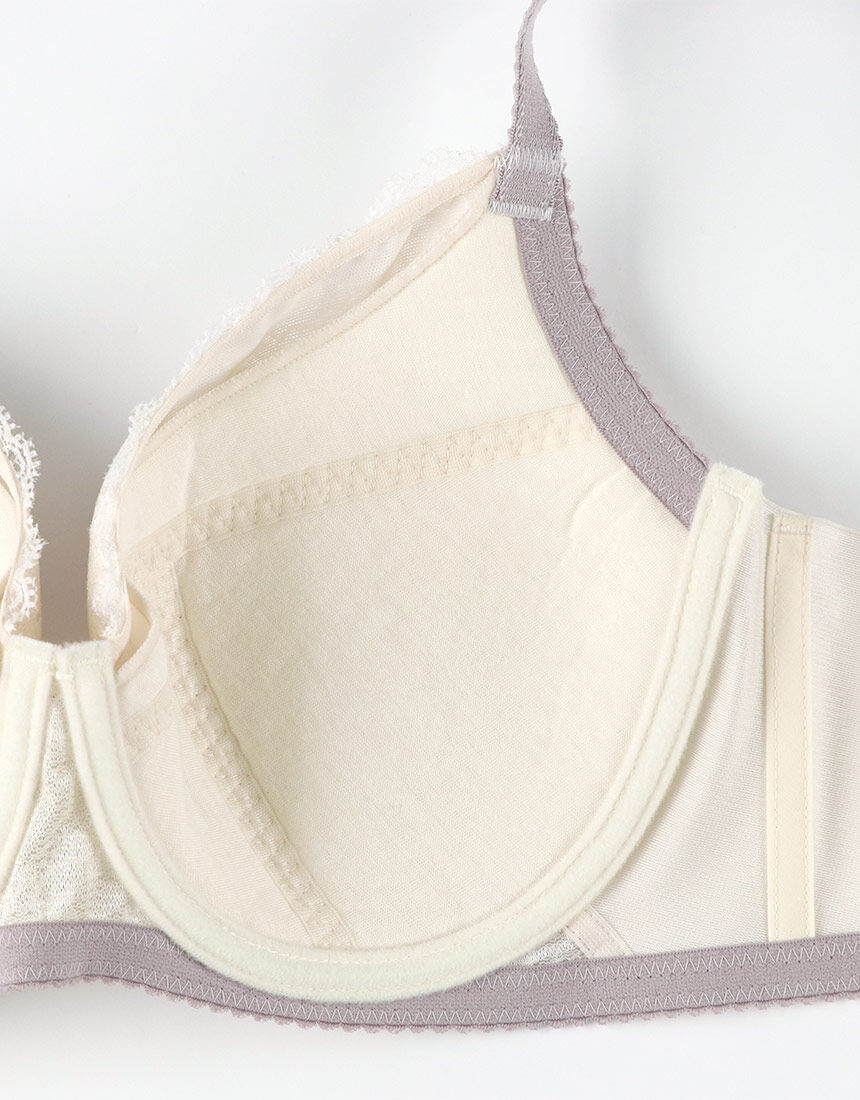 ウイング／レシアージュ Gカップまで【小さく見せるブラ】自然に