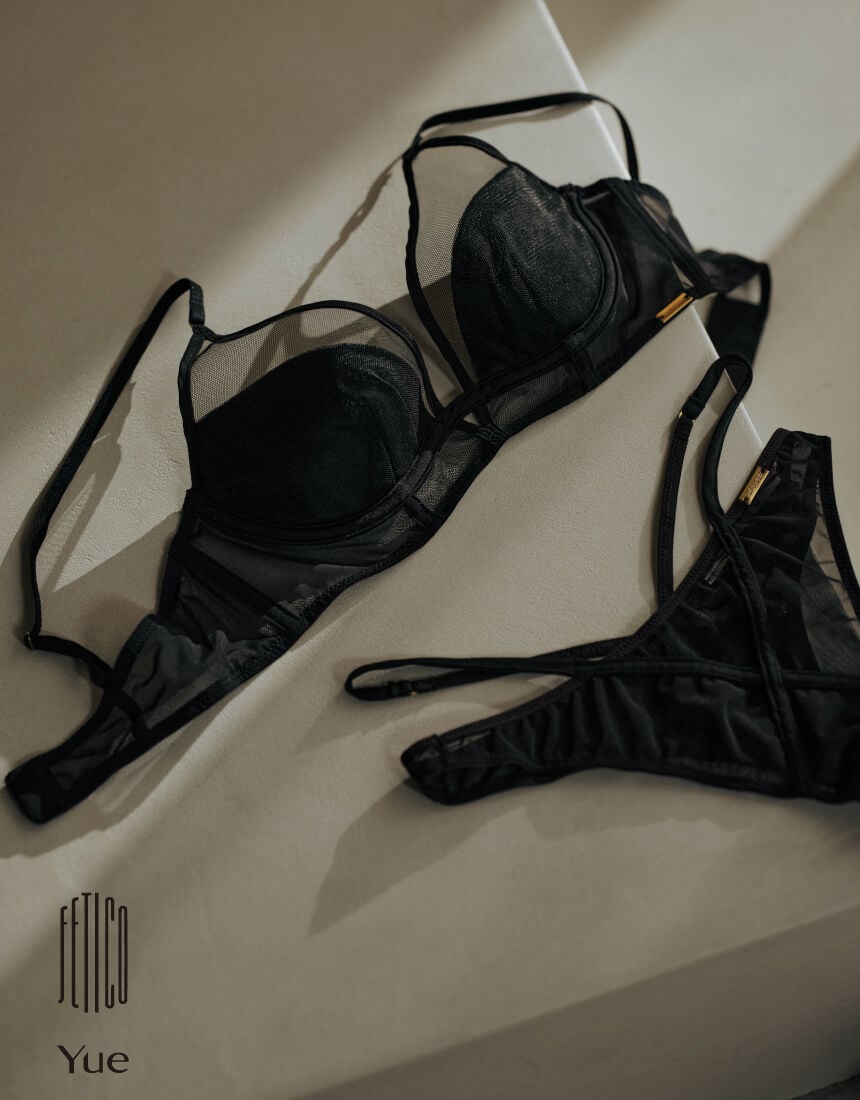 Yue FETICO×Yue 透け感の違う生地を組み合わせた手の込んだ