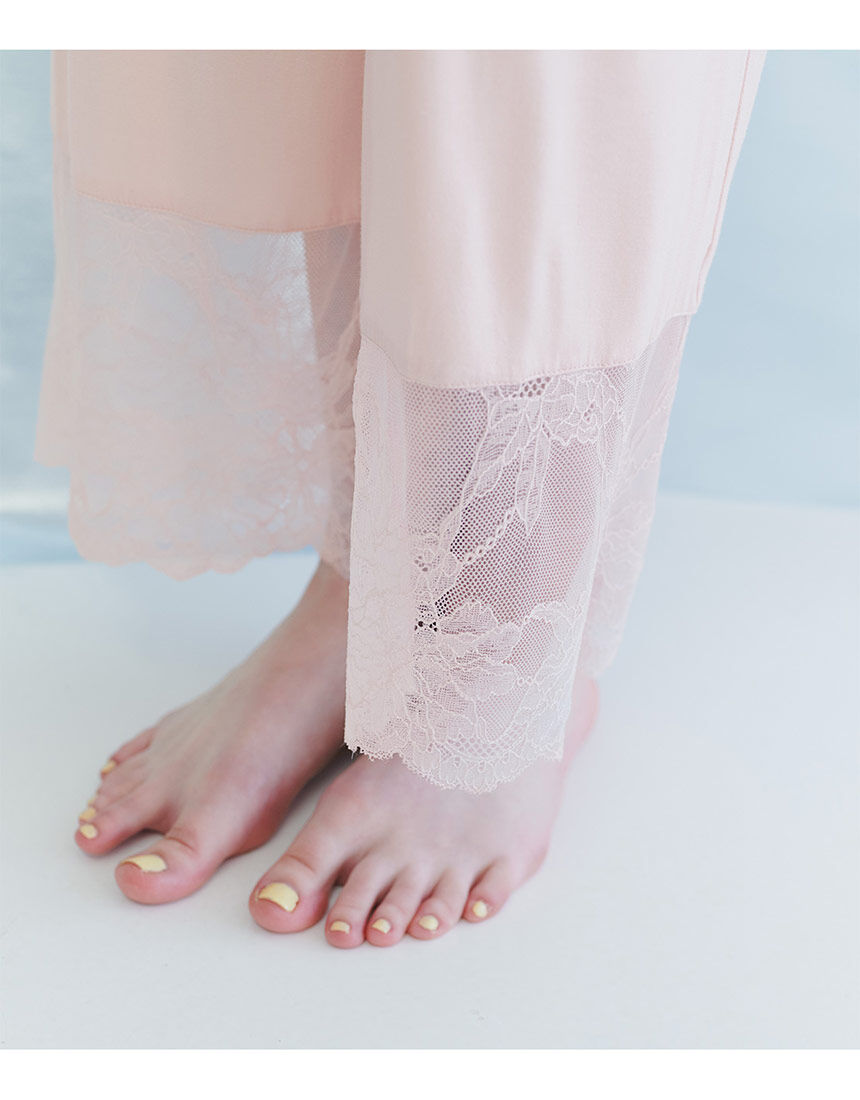 柔らかレーヨンの2バイカラー・花柄レース・パジャマ SALON by PEACH JOHN 【パジャマ】レーヨン混ストレッチ素材