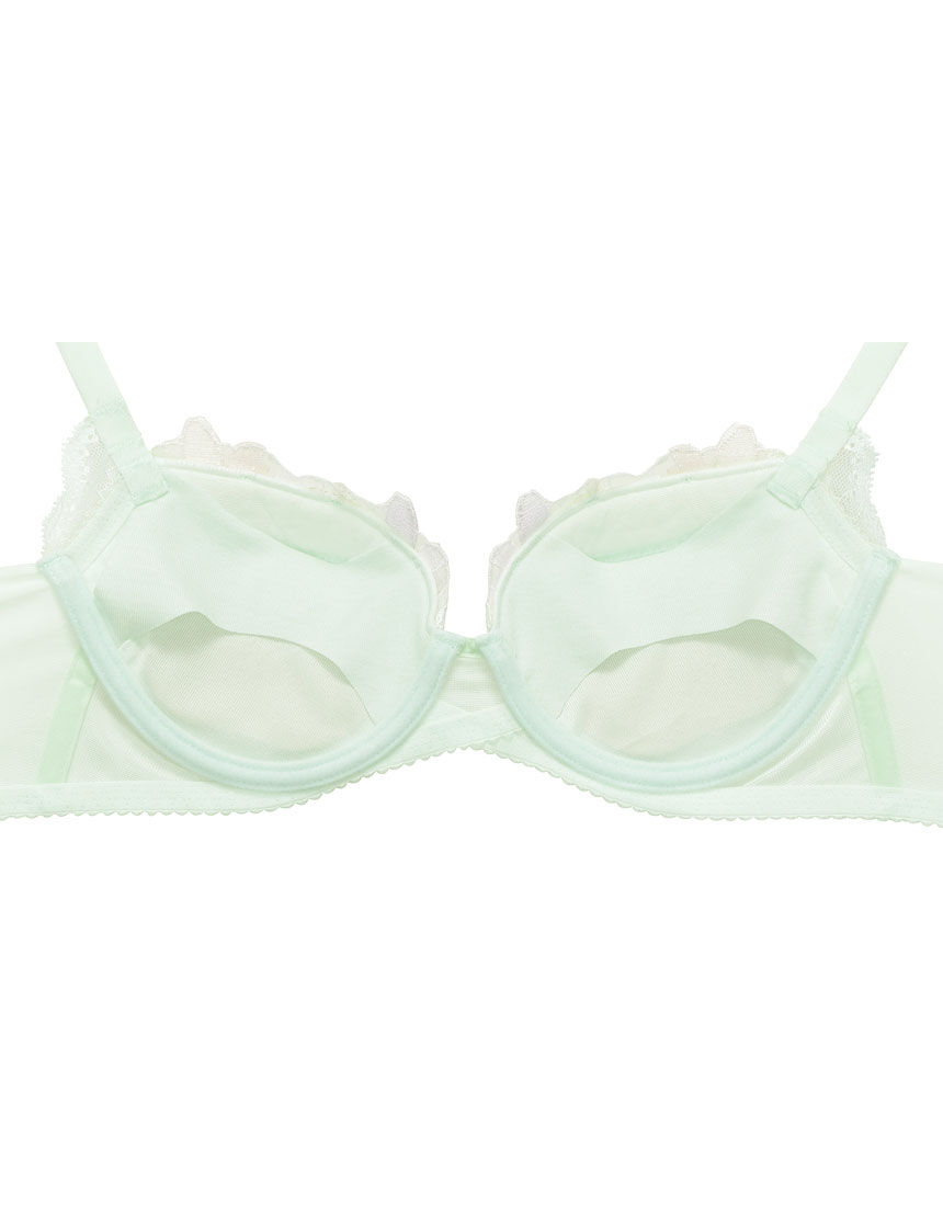 Amazon | [ワコール] ブラジャー 【重力に負けないバストケアBra