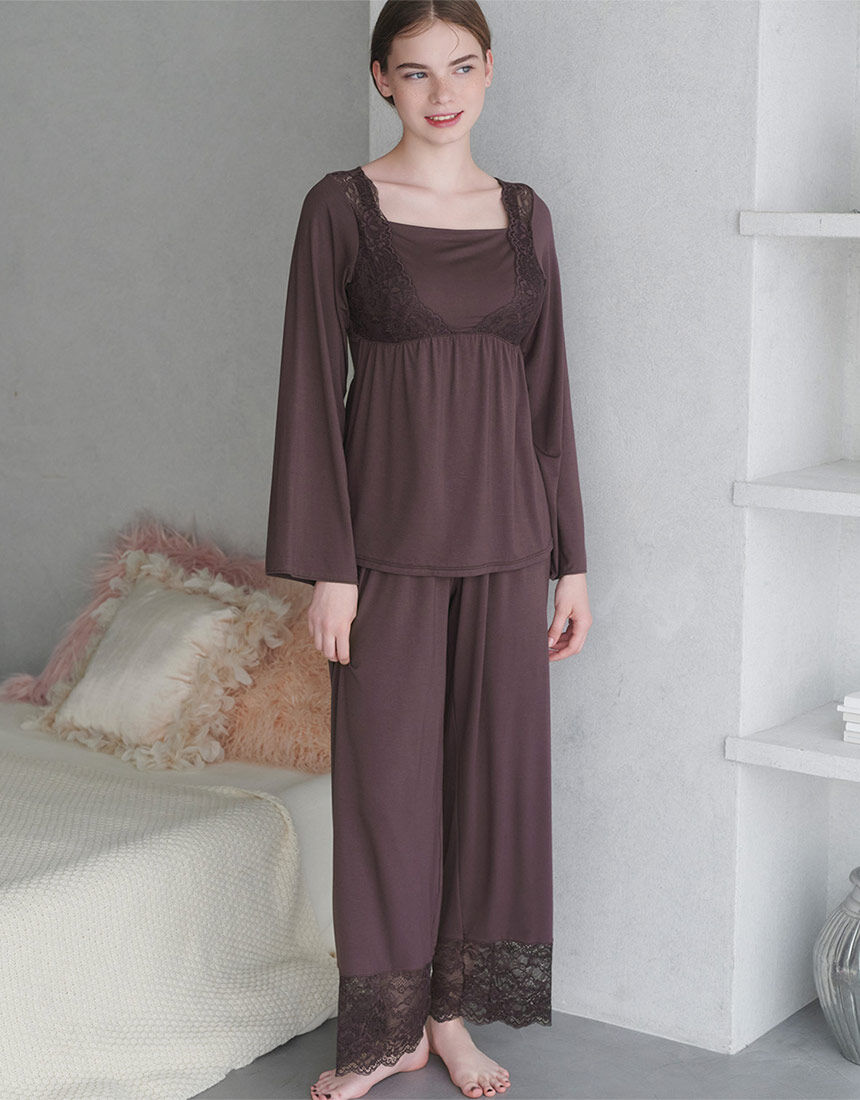 PEACH JOHN 【温活・冷え対策】着るだけでバストを支える！ナイトブラ