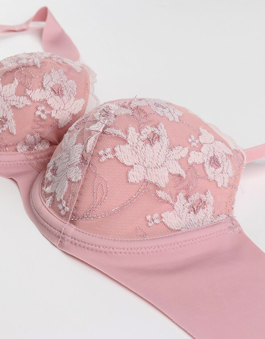 ウイング／フフ 着けていないみたい！脱ぎたくないほどここちいい