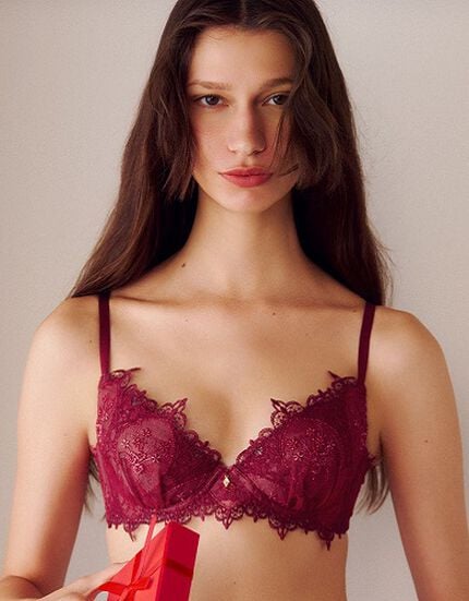 グラマラス＆リッチな谷間をメイク