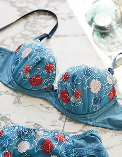 【自然な谷間メイク】ぼたんふらわー