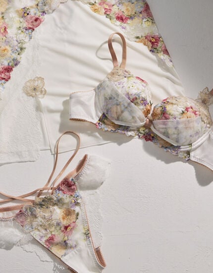 リボンブラ　胸もとフィット