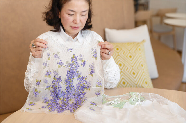 ライラックとスズラン柄のトップス