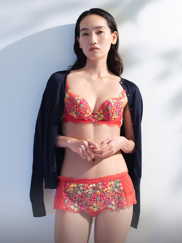 Yue Look Book|ワコール直営の公式下着通販サイト ワコール Yue Look Book|ワコール直営の公式下着通販サイト ワコール