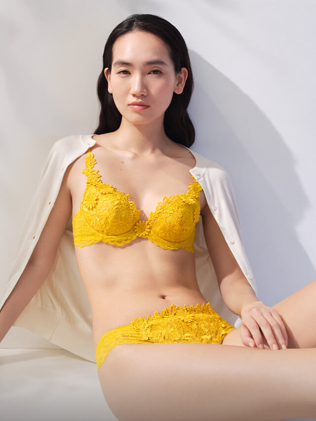 Yue Look Book|ワコール直営の公式下着通販サイト ワコール Yue Look Book|ワコール直営の公式下着通販サイト ワコール