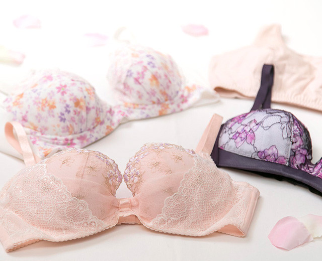 「小さく見せるブラ」だけじゃない！大きめバストさんの人気ブラランキング大発表