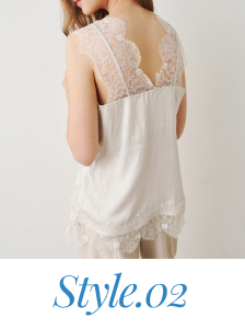 背中空きSTYLE