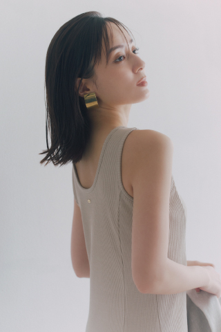 CUPIN MERMAID RIBBED CUT ONE-PIECE JCX250 モデル画像