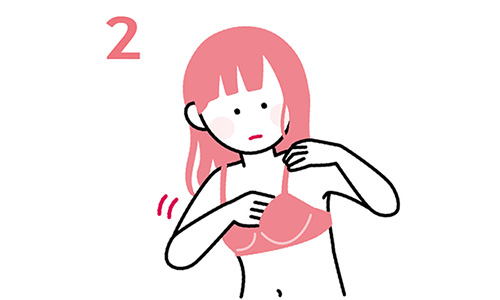 ステップ2.　前かがみのまま、バストをカップにおさめる