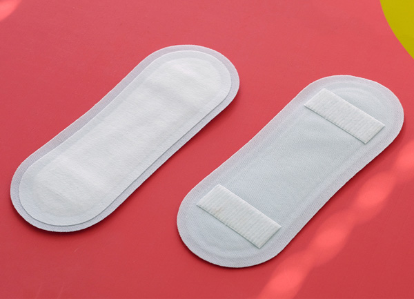 あえて真っ白な生地