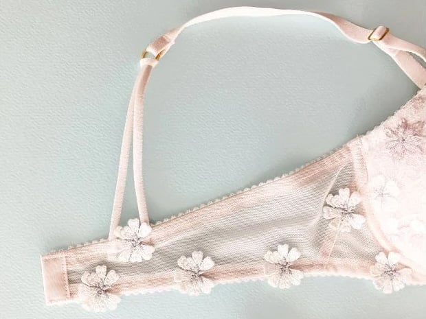 繊細なクチュール感とプレシャスなきらめき