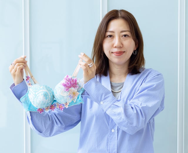 熱烈な支持を集めるセクシー＆ゴージャスな世界観♡「サルート」の2025年春～秋コレクション